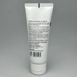 Освіжаюча та освітлююча пінка з ніацинамідом DERMA FACTORY Niacinamide 10% Cleansing Foam - 100 г